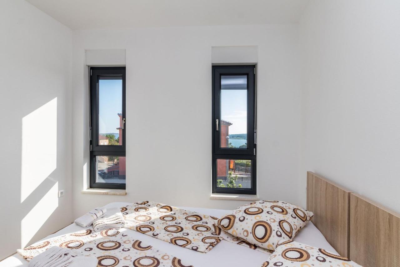 Garden Apartment Medulin Exterior photo