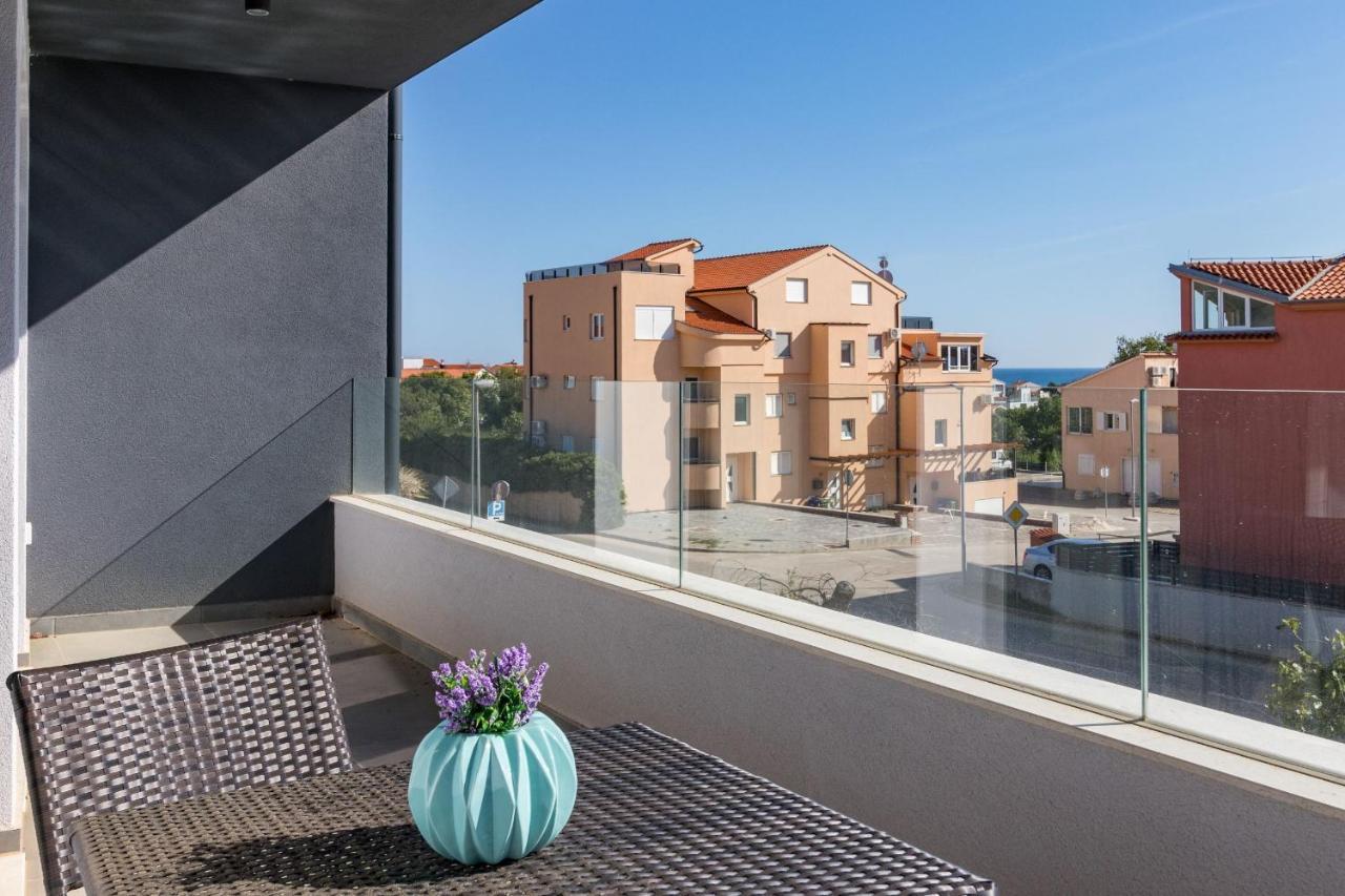 Garden Apartment Medulin Exterior photo